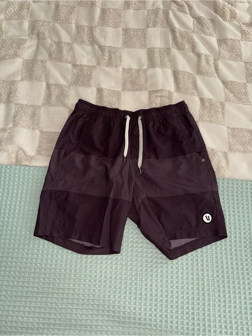 Vuori Kore Shorts in the Sangria Texture Block size Small